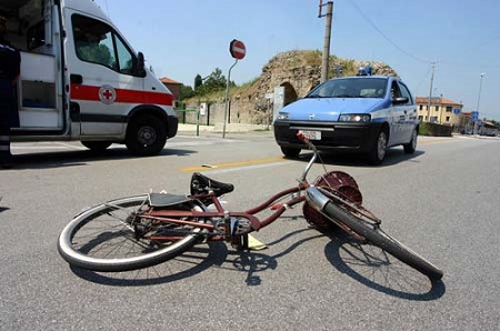 incidente bicicletta omissione di soccorso